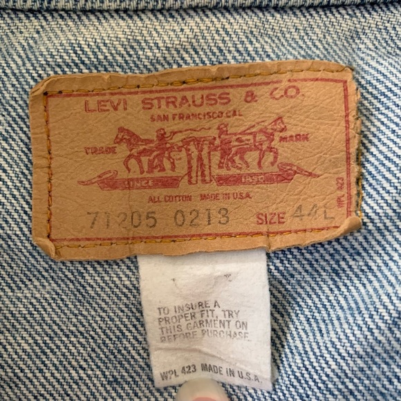 SOLD Vintage Levi’s Denim Jacket 71205 0213 Size 44L - Picture 7 of 16